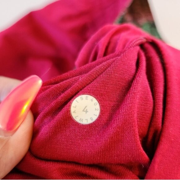 Lululemon Choose A Side Shorts 3" Ruby Red Zen Garden Size 4 Gym Workout Running - Picture 8 of 13